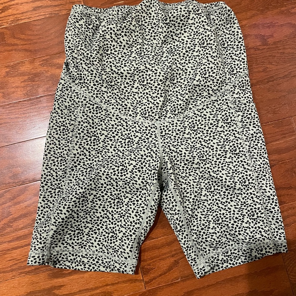 Maternity shorts